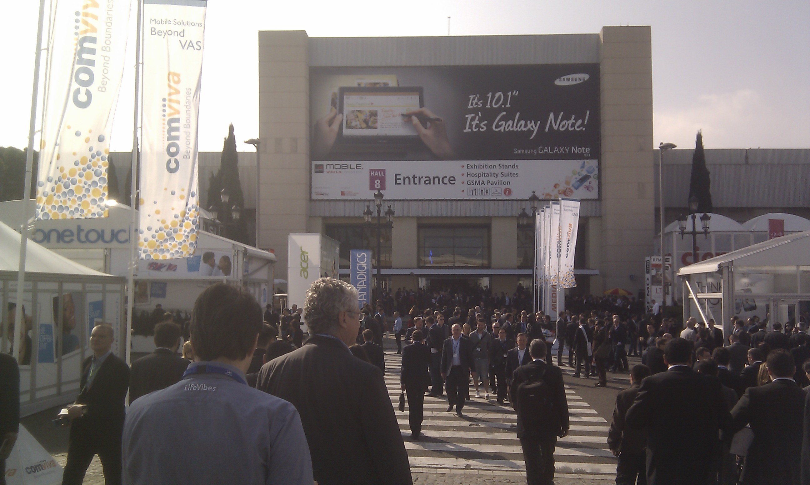 MWC 2012 - So huge